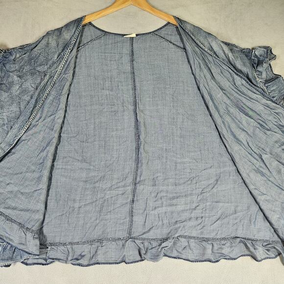 Three Bird Nest Robbie Chambray Ruffle Boho Cottage Prairie Denim Jacket Poncho - Picture 3 of 7